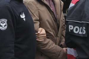 PKK/KCK ter&ouml;r &ouml;rg&uuml;t&uuml;ne operasyon: 158 g&ouml;zaltı