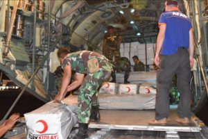 T&uuml;rkiye'nin yardımları Endonezya'ya ulaştı