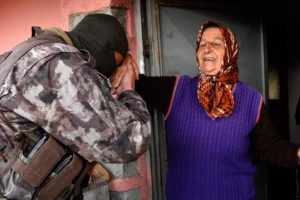 P&Ouml;H'ler kapı kapı dolaşıp uyardı!