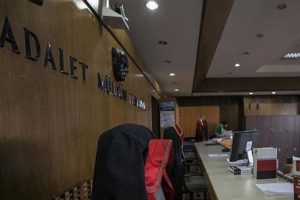 Eski &ouml;ğretmene FET&Ouml;'den hapis cezası