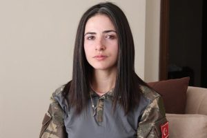Eşinin vatan n&ouml;betini devralmak istiyor