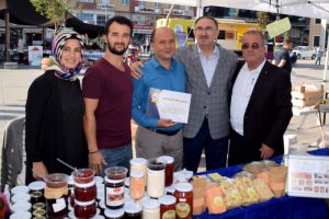 Bursa'da &uuml;reticilere sertifikalı teşekk&uuml;r