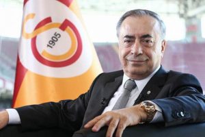 Mustafa Cengiz g&ouml;r&uuml;şme odasına