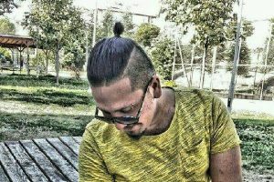 Kafede bı&ccedil;aklı saldırı! 1 &ouml;l&uuml;