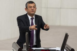 CHP'li &Ouml;zel: "Kombinin, korkuya faydası yok"