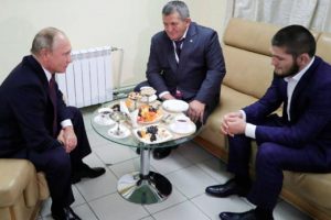 Putin, Habib Nurmagomedov ile g&ouml;r&uuml;şt&uuml;