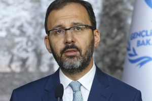 Bakan Kasapoğlu'ndan Hatay B&uuml;y&uuml;kşehir Belediyespor'a tebrik mesajı