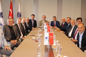 Kosovalı heyet Bursa'dan sanayi bölgesine yatırım istedi
