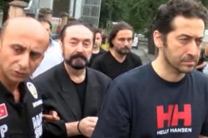 USB'den &ccedil;ıkanlar şoke etti! 'Devletin başına&nbsp;Adnan Oktar&nbsp;ge&ccedil;ecek'