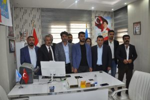 İYİ Parti'de istifa depremi s&uuml;r&uuml;yor