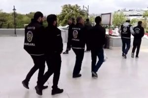 Kırık stop lambası yakayı ele verdi