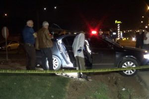 Belediye başkanının oğlu aracında silahla vuruldu