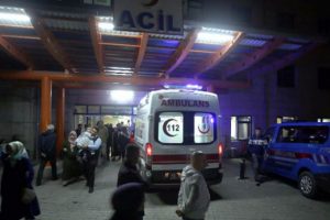 D&uuml;zce'de askeri ara&ccedil; devrildi