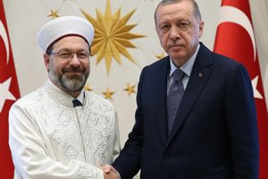 "Ey Diyanet; onca parayı ne yapıyorsun sen ya!"
