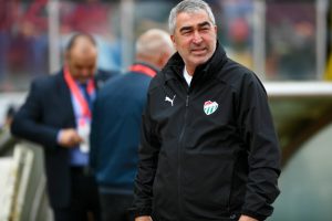 Galatasaray'ı &ccedil;alışıyor