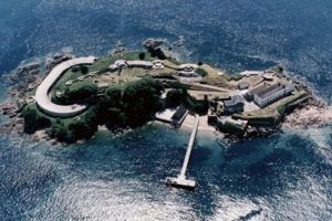 Tarihi Drake Adası 7,8 milyon dolara satışa &ccedil;ıkarıldı
