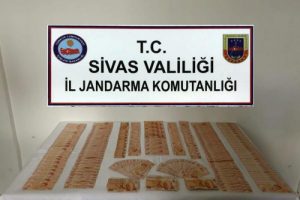 Sahte parayla b&uuml;y&uuml;kbaş hayvan alırken yakalandılar
