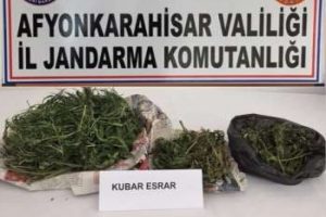 Jandarma uyuşturucu tacirlerine nefes aldırmadı
