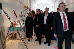 Bursa'da engelsiz dokunuşlar sergilendi