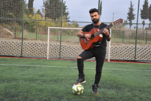 Futbolu bıraktı pop&ccedil;u oldu