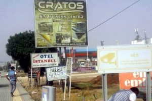 G&ouml;rsel kirliliğe yol a&ccedil;an tabelalar s&ouml;k&uuml;l&uuml;yor