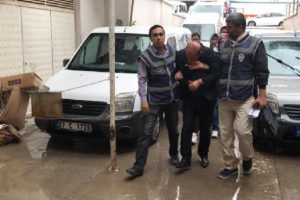 'Fuhuş ve tehdit' su&ccedil;lamasına 3 g&ouml;zaltı