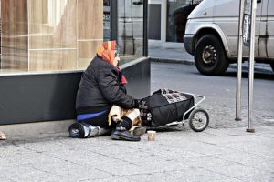 AB halkının y&uuml;zde 22,5'i yoksulluk sınırında