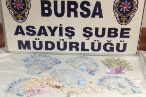 Bursa'da sahte polisleri gerçek polisler yakaladı