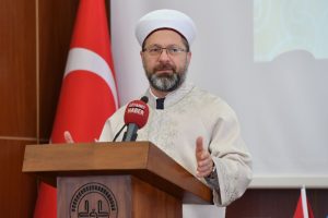 "Şiddetin beslendiği hi&ccedil;bir referans İslami olamaz"