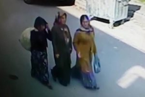25 bin liralık ziynet eşyası &ccedil;alan kadınlar terminalde yakalandı