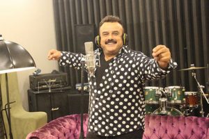 B&uuml;lent Serttaş, '&Ccedil;akallarla Dans 5' i&ccedil;in st&uuml;dyoya girdi