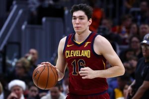 Cedi Osman 'double-double' ile başladı