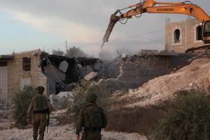 İsrail Batı Şeria'da bir Filistinliye ait binayı yıktı