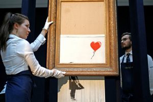Banksy'den 'Balonlu Kız' a&ccedil;ıklaması: Provalarda hep işe yaramıştı