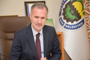Bursa İneg&ouml;l Belediye Başkanı Taban'dan Aliya İzzetbegovi&ccedil;'in 15. &ouml;l&uuml;m yıld&ouml;n&uuml;m&uuml; dolayısıyla mesaj
