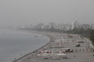 Kent adeta griye boyandı!