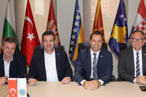 Bursa'nın iki g&uuml;&ccedil;l&uuml; derneği bir araya geldi