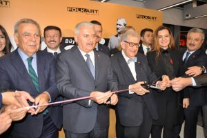 TBMM Başkanı Yıldırım Atat&uuml;rk Sergisi'nin a&ccedil;ılışını yaptı