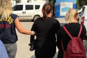Mersin'de fuhuş operasyonu: 2 kadın yakalandı