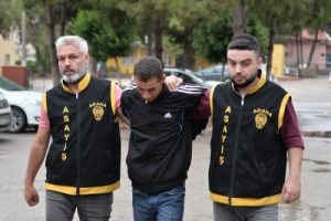 Tam 150 kilo! Motosiklete y&uuml;kleyip b&ouml;yle g&ouml;t&uuml;rd&uuml;ler