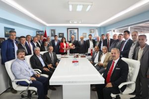 Bursa Mudanya'da Muhtarlar G&uuml;n&uuml; kutlandı