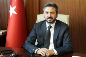 AK Partili Aydın'dan Muhtarlar G&uuml;n&uuml;n&uuml; kutladı