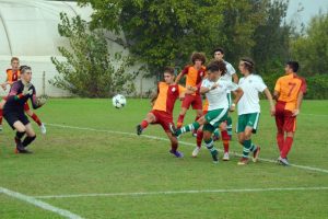 Gen&ccedil; Timsahlar Cimbom'a acımadı
