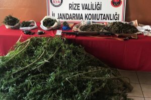 Ka&ccedil;ak&ccedil;ılara operasyonda 1 g&ouml;zaltı