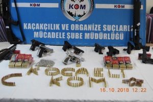 Silah ka&ccedil;ak&ccedil;ılarına b&uuml;y&uuml;k darbe