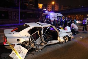E-5'te feci kaza: 1 &ouml;l&uuml;, 1 yaralı