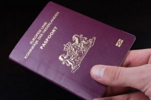 Hollanda ilk cinsiyetsiz pasaportu sahibine verdi