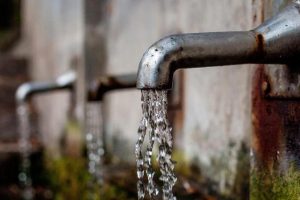 Basra'da 114 bin kişi i&ccedil;me suyundan zehirlendi