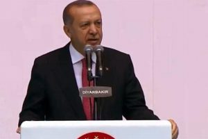 Erdoğan'dan Diyarbakır'da &ouml;nemli a&ccedil;ıklamalar