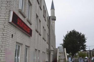 İsve&ccedil;'te eczanelerde M&uuml;sl&uuml;man kadınlara ırk&ccedil;ı saldırılar artıyor